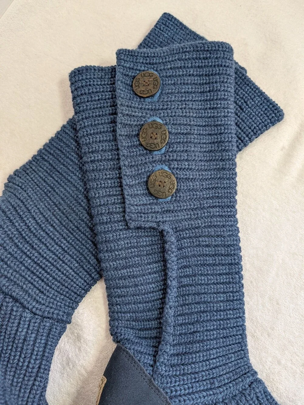 UGG Classic Cardy Knit Woven Boots Women’s US 9 Sheepskin Lined 3 Button Blue
